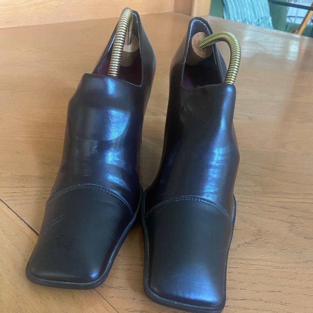 Nine West black booties women’s 9.5